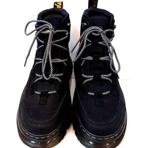 Dr Martens BOURY Unisex boots NWOT womens size 9 mens size 8